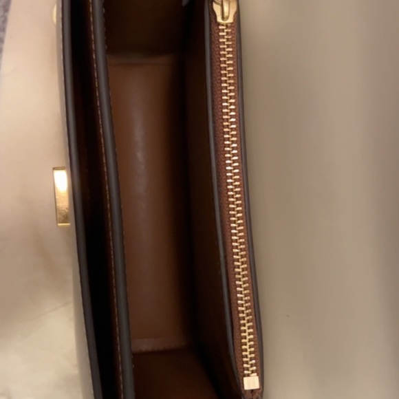 Tory Burch Eleanor handbag - Picture 9 of 11